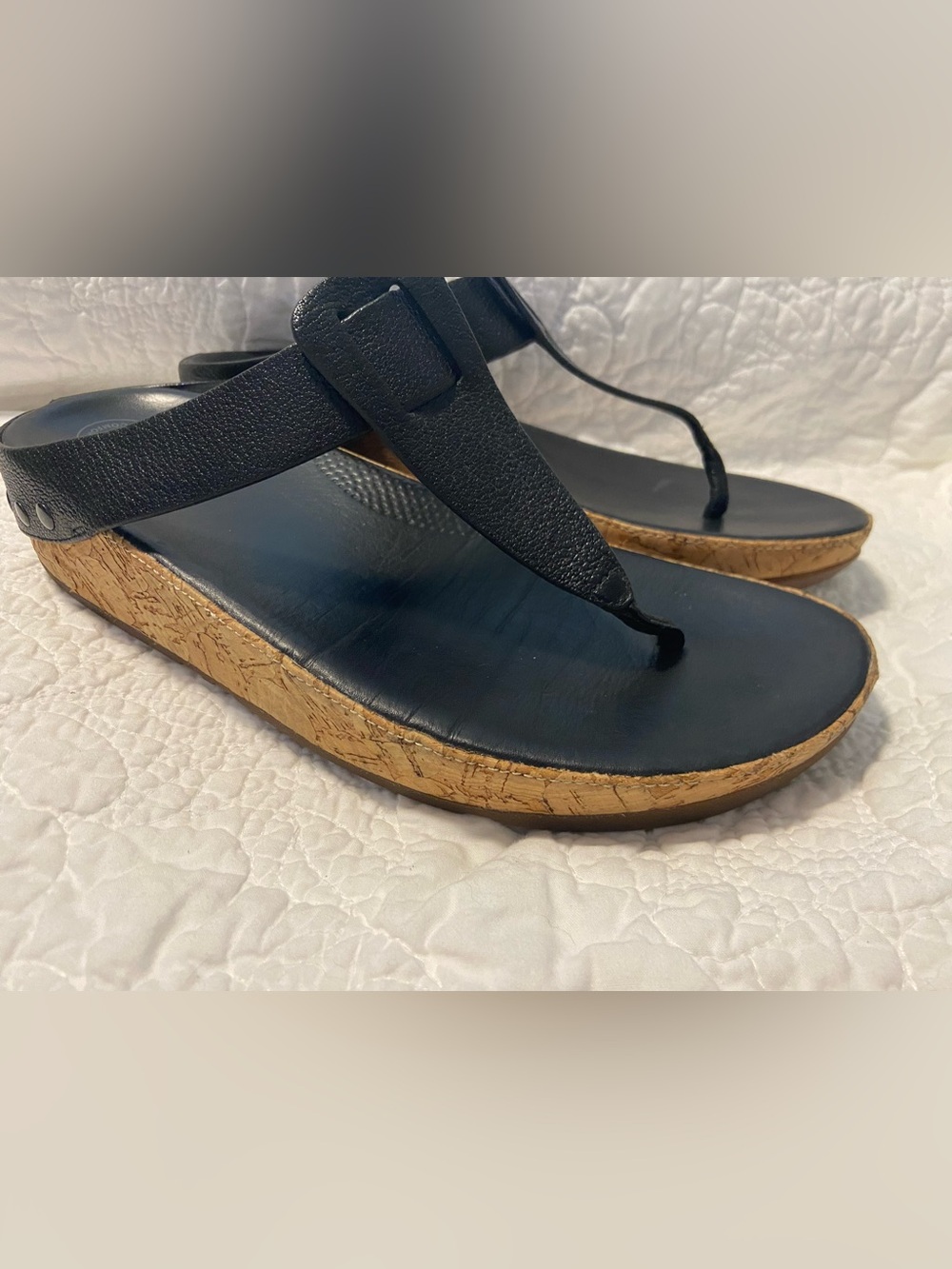 FitFlop ibiza size 8 Black Cork Wedge Thong Sandals - Sleek Leather Straps